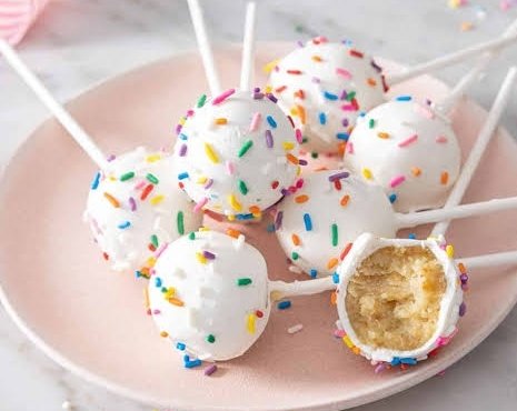 Easy Cake Pops Recipe And Flavor Ideas suggested serving