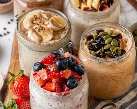 Easy overnight oats recipe for busy mornings top view