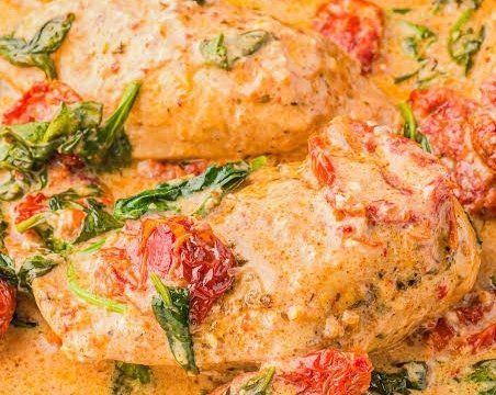 Viral Creamy Tuscan Garlic Crockpot Chicken suggested serving